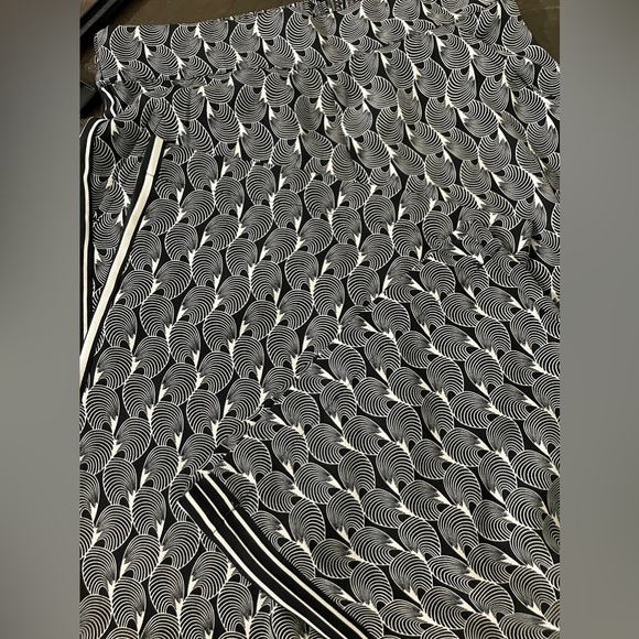 BEAUTIFUL NWT Max Studio Wide Leg Pants Sz S Small - Picture 4 of 8